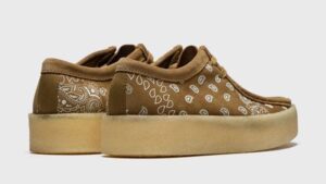 Giay Clarks Wallabee Cup 'Dark Olive Print' 261-68523