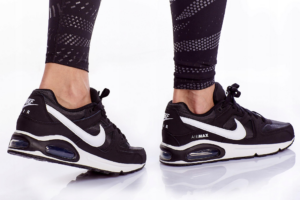 Giay Nike Air Max Command 'Black White' 397690-021