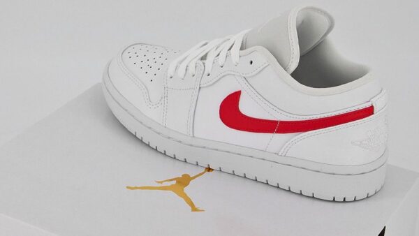 Giày Nike Wmns Air Jordan 1 Low 'University Red' AO9944-161 - Ảnh 6