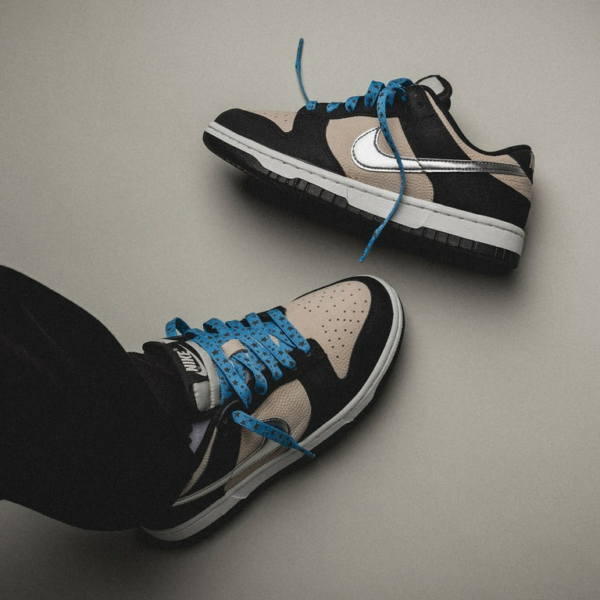 Giay Nike Dunk Low Light 'Bone Metallic Silver' DZ4712-001