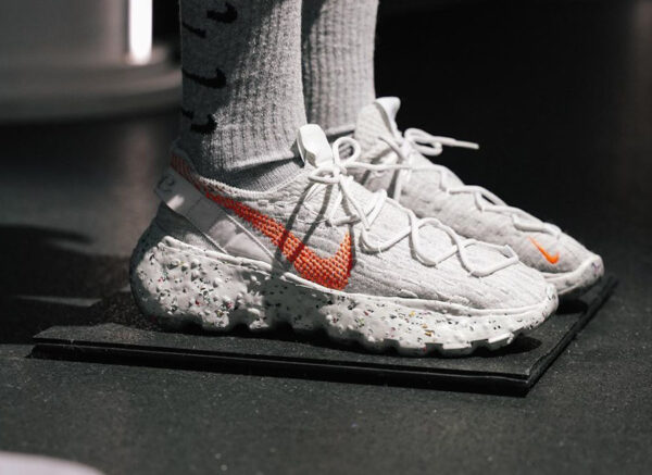 Giày Nike Space Hippie 04 'This Is Trash Crimson' CD3476-100 - Ảnh 4