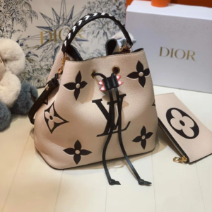 Tui Louis Vuitton Crafty NeoNoe MM 'Black Pink' M56889