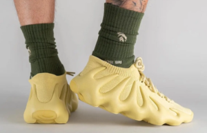 Giay Adidas Yeezy 450 'Sulfur' HP5426