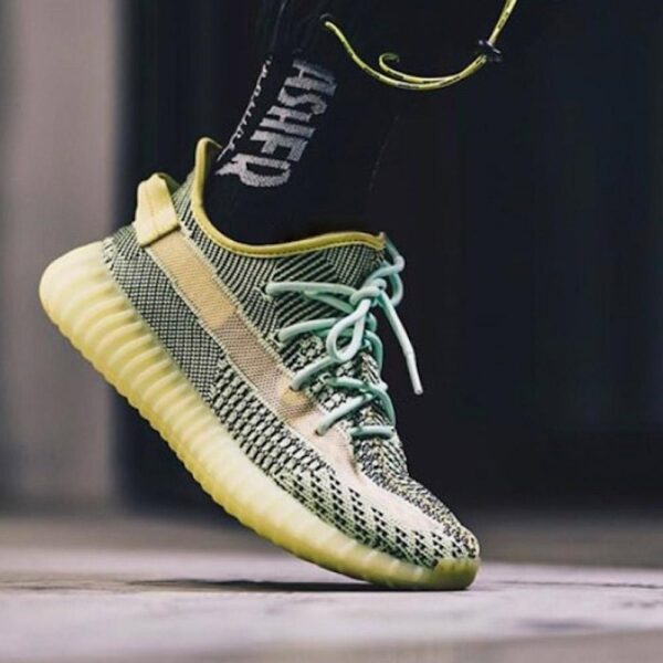 Giày Adidas Yeezy Boost 350 V2 Yeezreel (Non-Reflective) FW5191 - Ảnh 2