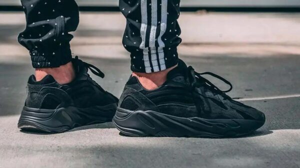 Giày Adidas Yeezy Boost 700 V2 'Vanta' FU6684 - Ảnh 3