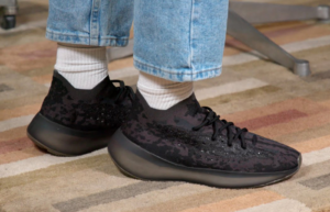 Alternative view of Giày Adidas Yeezy Quantum 'Onyx' GX1317