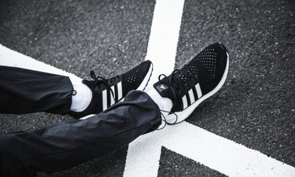 Giày Adidas UltraBoost Clima U 'Black White' EG8076 - Ảnh 4