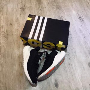 Alternative view of Giày Adidas Alphaboost Parley Black EF1162