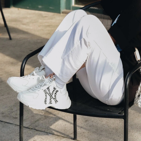 Giay MLB BigBall Chunky Mono NY 'White' 3ASHCM01N-50WHS