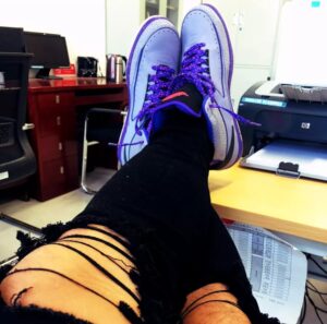 Alternative view of Giày Nike Air Jordan 2 Retro 'Iron Purple' 385475-553