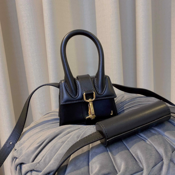 Tui Jacquemus Le Chiquito Montagne 'Gold Black' 213BA10-213-300990