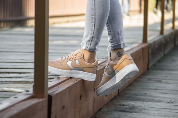 Giày Nike Beautiful x Powerful  Air Force 1 'Corduroy' AH6827-200 - Ảnh 2