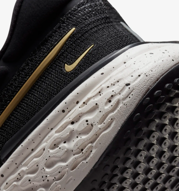 Giày Nike ZoomX Invincible Run Flyknit Black Metallic Gold CT2229-004 - Ảnh 5
