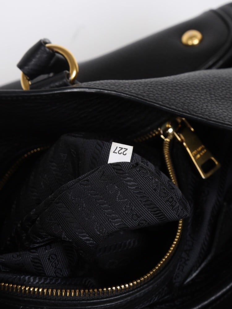 Hinh anh 8: Cach xac thuc mot chiec tui Prada chinh hang