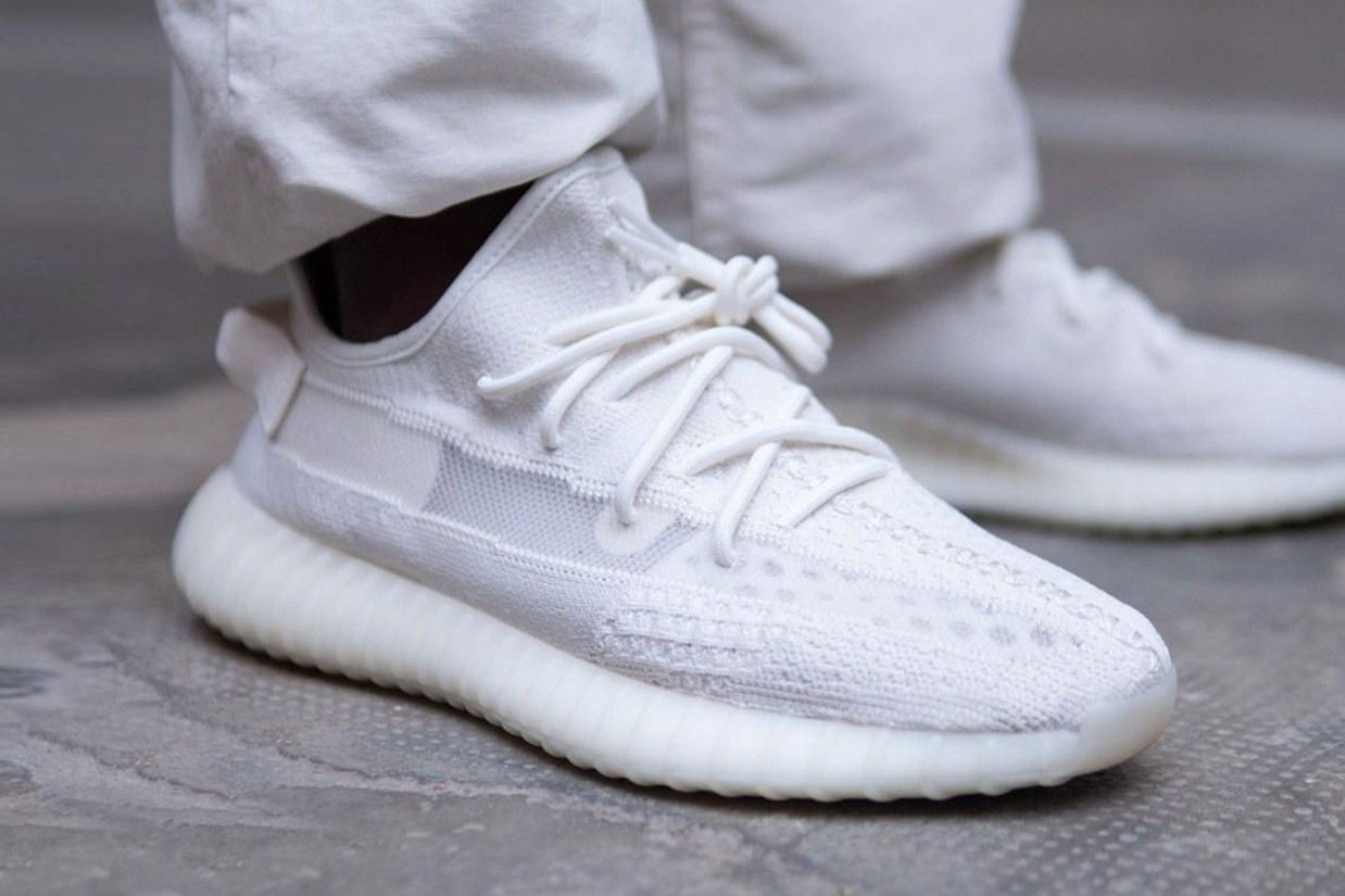 hinh-anh-on-feet-cua-phien-ban-adidas-yeezy-boost-350-v2-