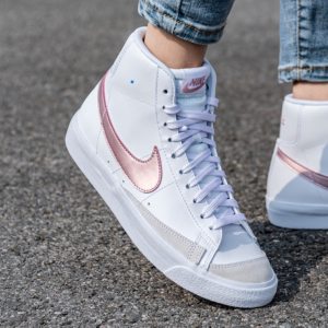 Giay Nike Blazer Mid '77 GS 'White Pink Glaze' DA4086-105
