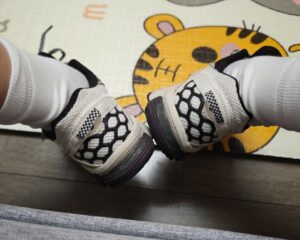 Giay Asics Gel-Kahana 8 'Black White' 1011B133-100