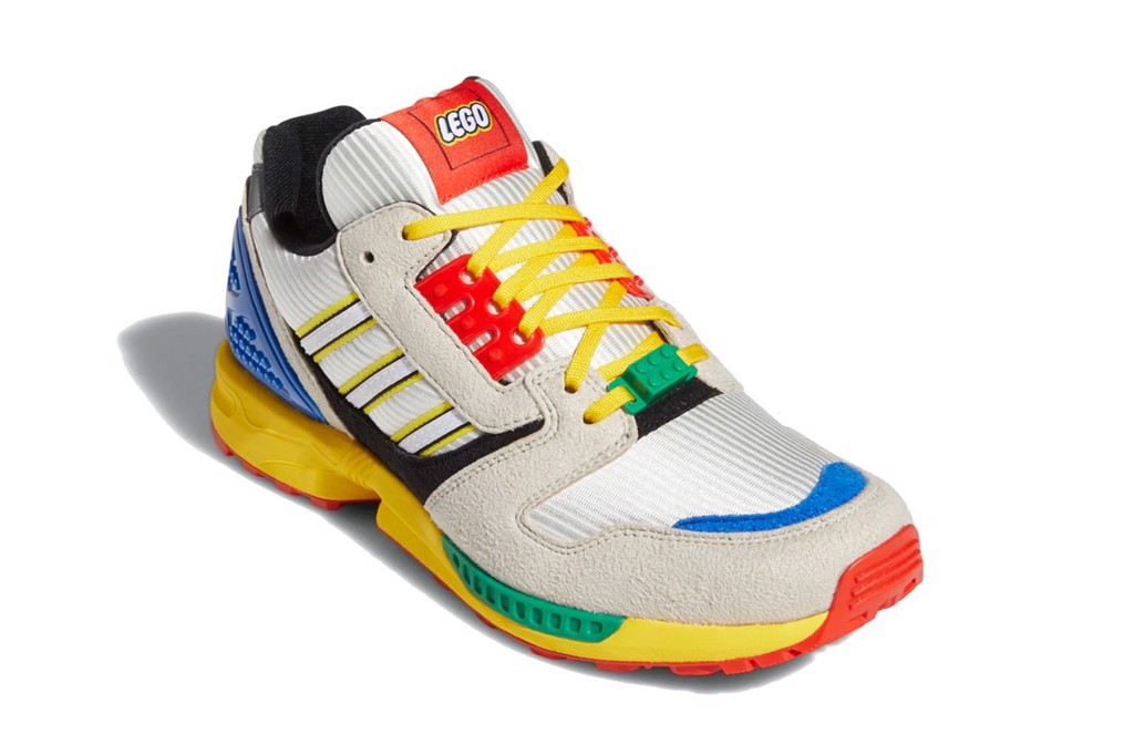 LEGO x adidas ZX 8000 một siêu phẩm cần nhìn đi nhìn lại nhiều lần