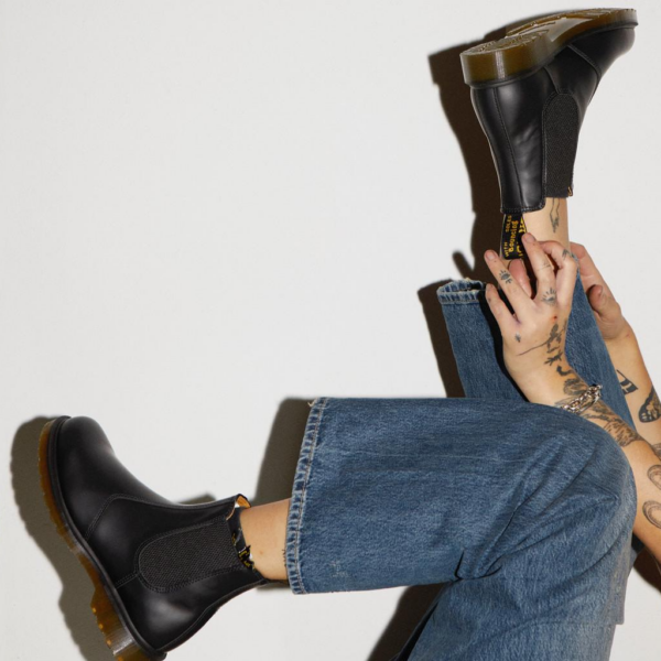 Giày Dr. Martens 2976 Black Smooth Leather Chelsea Boots 11853001 - Ảnh 2
