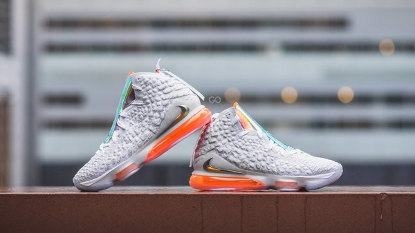 11 Lời khuyên trước khi mua Nike LeBron 17 Hinh anh 2: 11 Loi khuyen truoc khi mua Nike LeBron 17