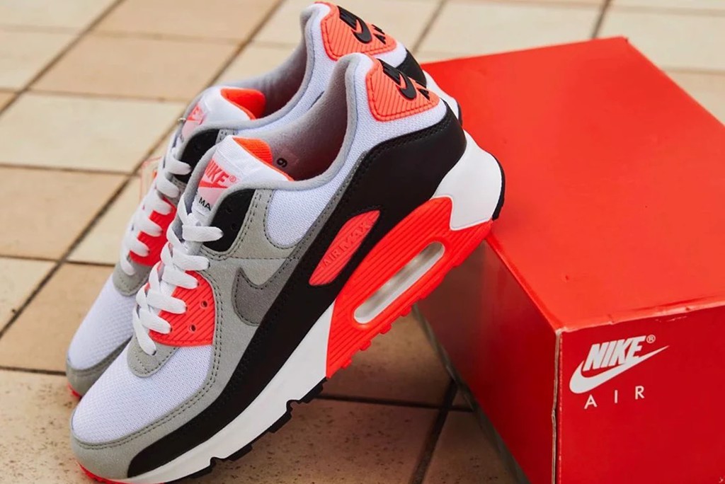 Hinh anh 1: Can canh phien ban sieu dep 2020 cua Air Max 90 ‘Infrared’