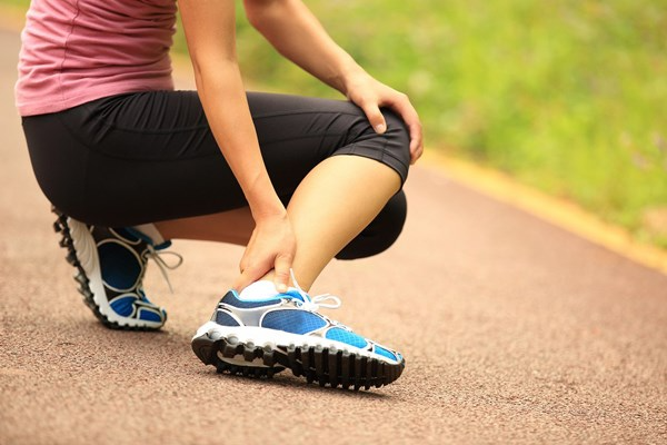 giay-chay-la-gi-va-nhung-dau-hieu-sap-hong-can-thay-moi