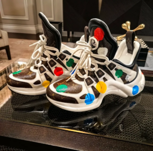 Giay Louis Vuitton x Yk Lv Archlight Trainers 'Multi Color' 1AB9RC