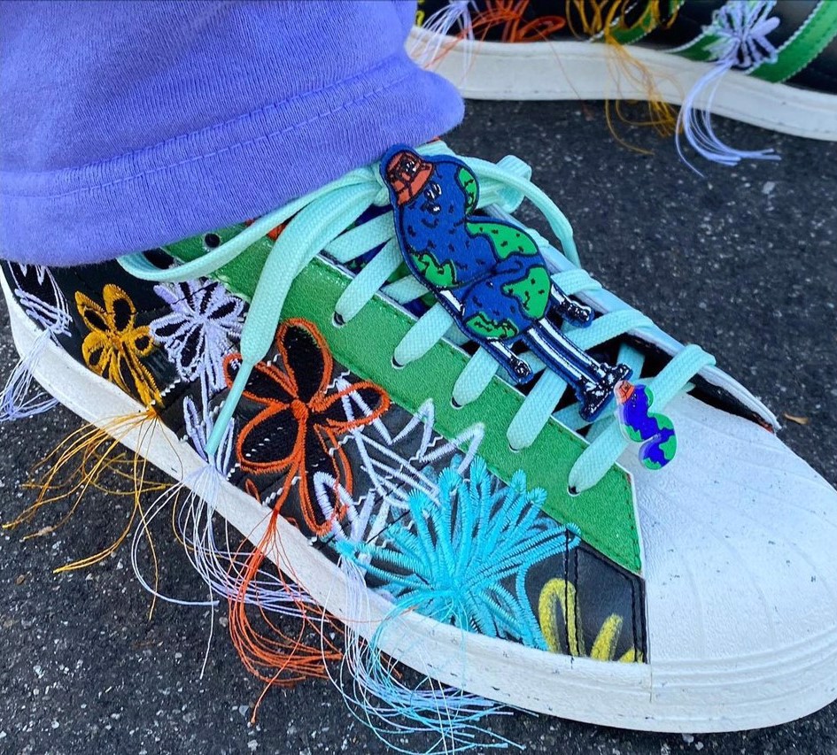 https://authentic-shoes.com/blogs/news/sean-wotherspoon-va-adidas-superstar-superearth-se-phat-hanh-phoi-mau-thu-hai-trong-thoi-gian-toi