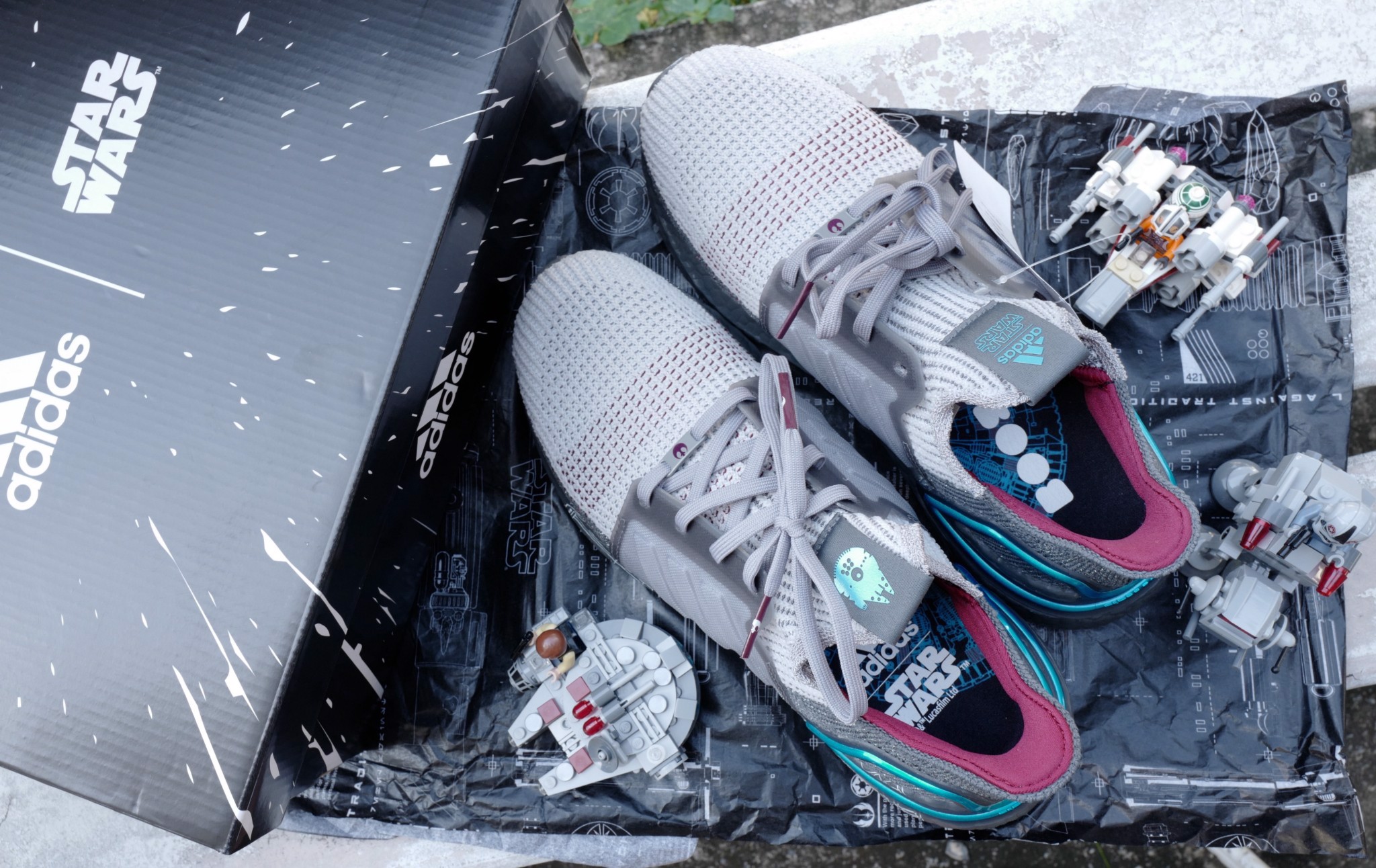 Góc trên chân Review về Adidas UltraBOOST 2019