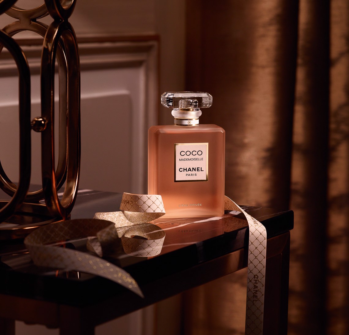 Review chi tiết Coco Mademoiselle – Hương thơm say đắm theo từng bước chân Hinh anh 3: Review chi tiet Coco Mademoiselle – Huong thom say dam theo tung buoc chan