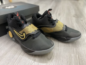 Alternative view of Giày Nike KD Trey 5 X EP 'Black Metallic Gold' DJ7554-010