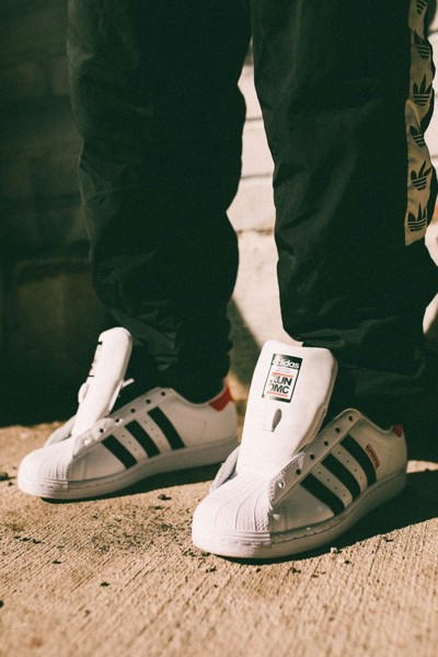 Run-DMC và Adidas Originals kỷ niệm lịch sử Hip-hop với bộ sưu tập mới Hinh anh 3: Run-DMC va Adidas Originals ky niem lich su Hip-hop voi bo suu tap moi