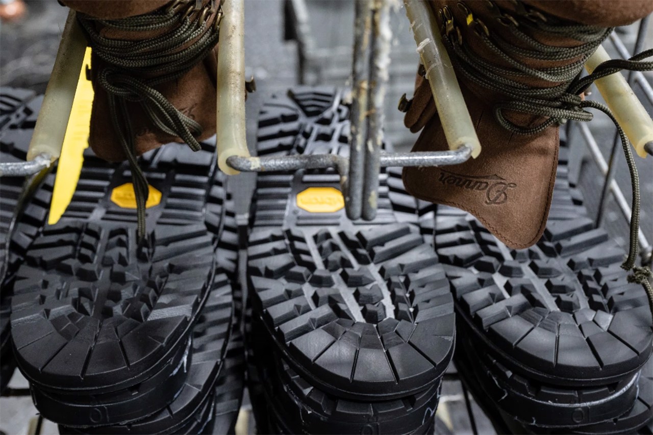 jjjjound-hop-tac-cung-gore-tex-voi-bo-suu-tap-hikingboots-cho-mua-dong