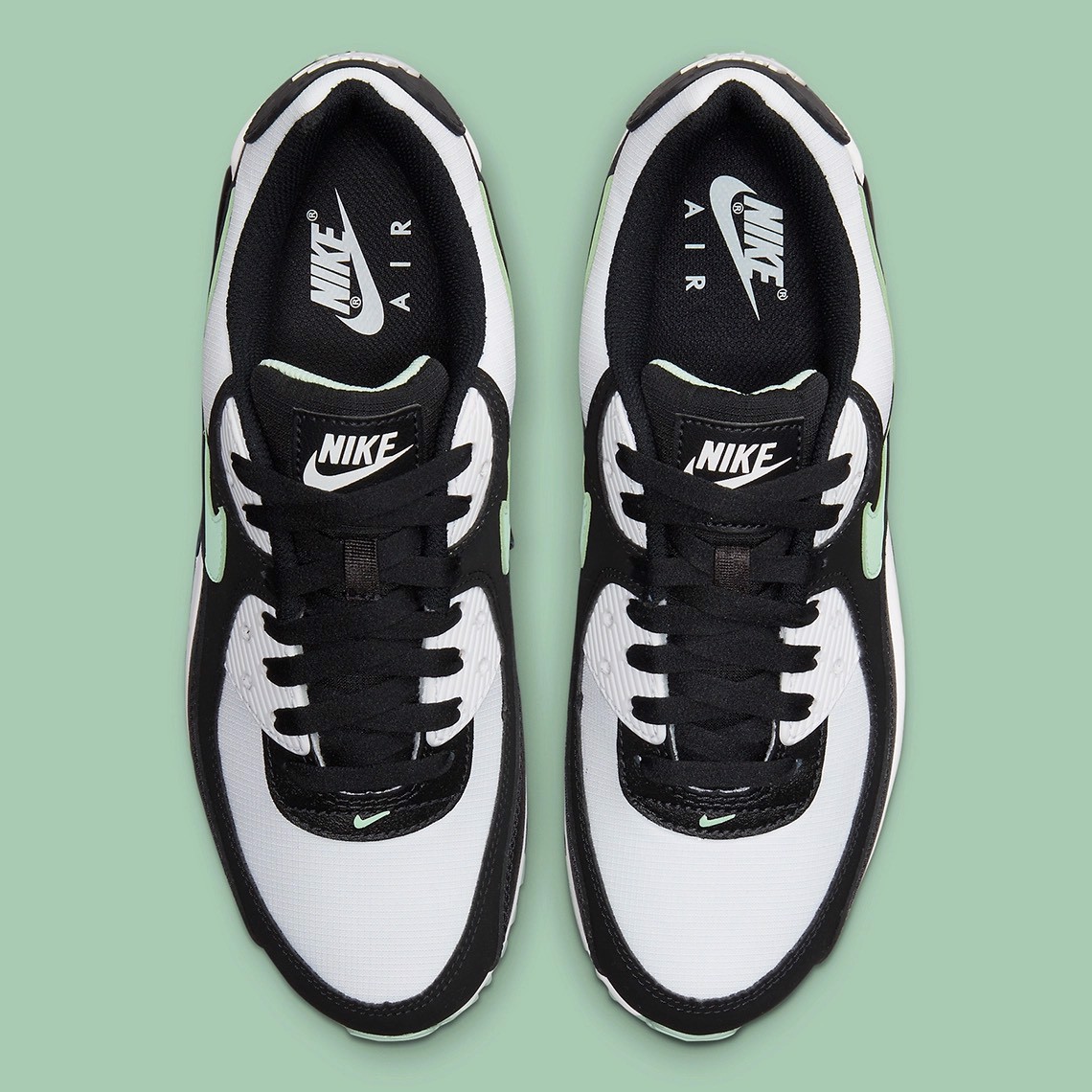 nike-air-max-90-duoc-lam-moi-trong-phoi-mau-black-mint-green