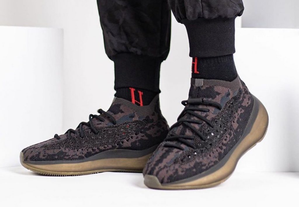 Hinh anh 1: Legitcheck: Cach phan biet Yeezy Boost 380 Onyx real va fake