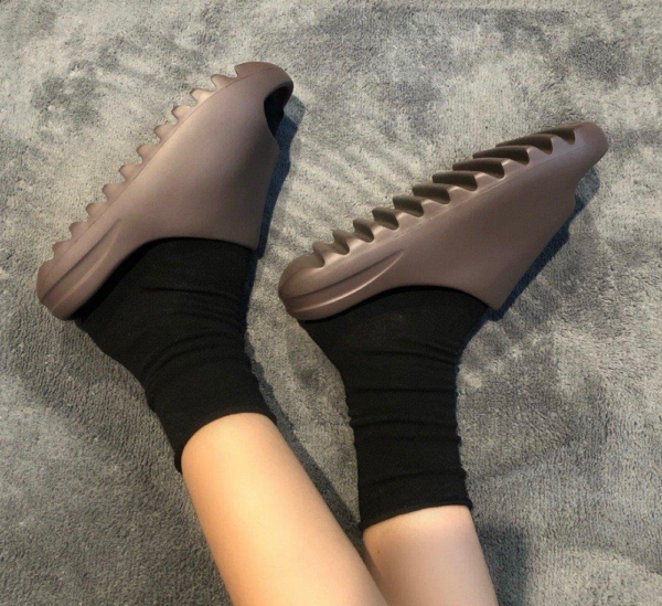 Dép Adidas Yeezy Slide Soot G55495 - Ảnh 10