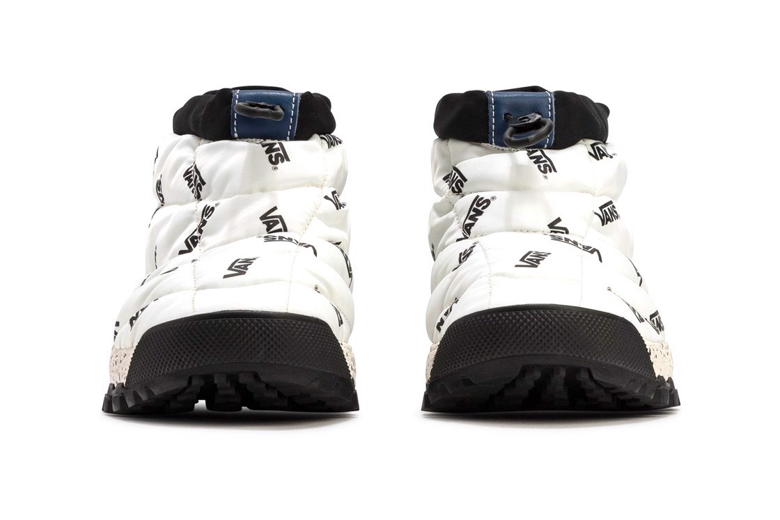 hay-giu-cho-ban-chan-ban-duoc-am-ap-cung-vans-s-slip-hiker-lx