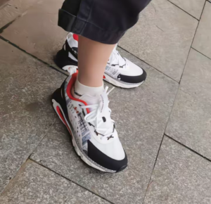 Alternative view of Giày Under Armour HOVR Infinte Summit 2 White 3023670-100