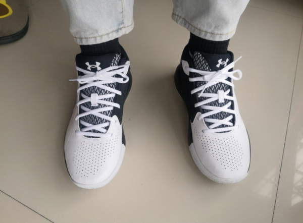 Giày Under Armour Lockdown 5 'White Black' 3023949-100 - Ảnh 4