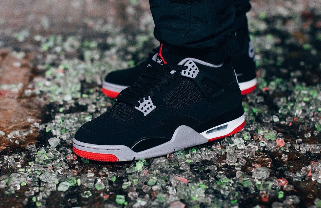 review-giay-nike-air-jordan-4-retro-og-bred-2019-dua-con-tinh-than-cua-tinker-hatfield