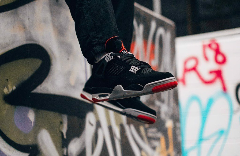 review-giay-nike-air-jordan-4-retro-og-bred-2019-dua-con-tinh-than-cua-tinker-hatfield