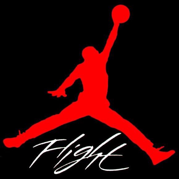 logo-cua-michael-jordan-va-di-san-cua-anh-ay