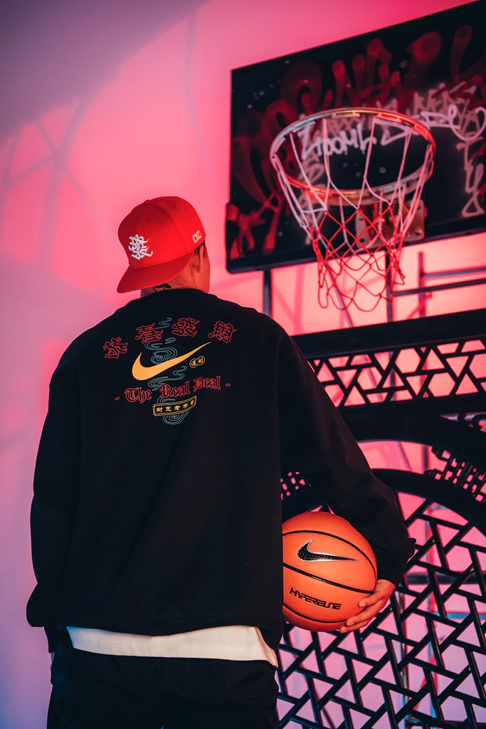 Nguyên một bộ sưu tập "Chinese new year" lấy chủ đề xoay quanh Lebron 18 Hinh anh 3: Nguyen mot bo suu tap "Chinese new year" lay chu de xoay quanh Lebron 18