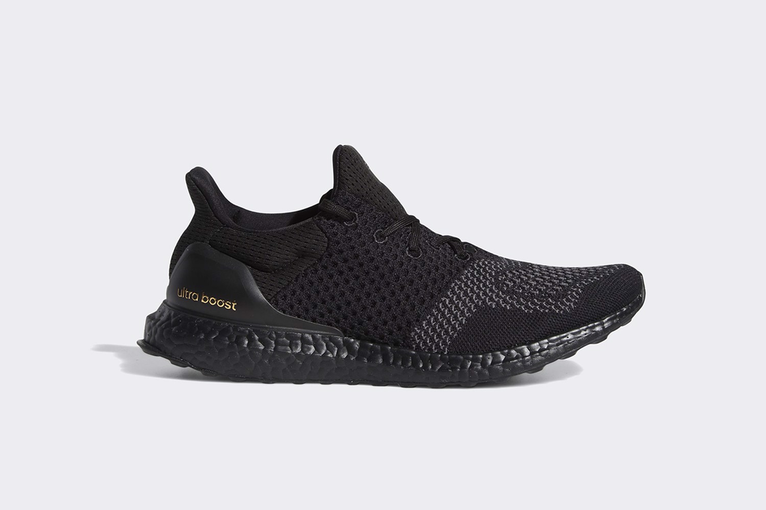 10 đôi giày Adidas Ultra Boost đáng mua nhất thời điểm hiện tại Hinh anh 4: 10 doi giay Adidas Ultra Boost dang mua nhat thoi diem hien tai