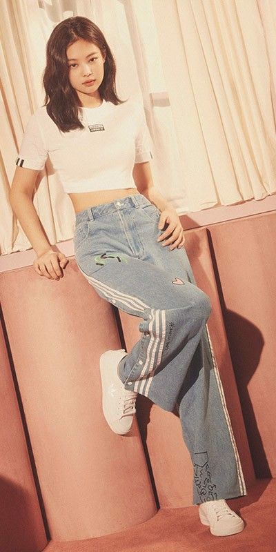 goi-y-phoi-do-cung-giay-adidas-cho-ngay-he-nang-dong