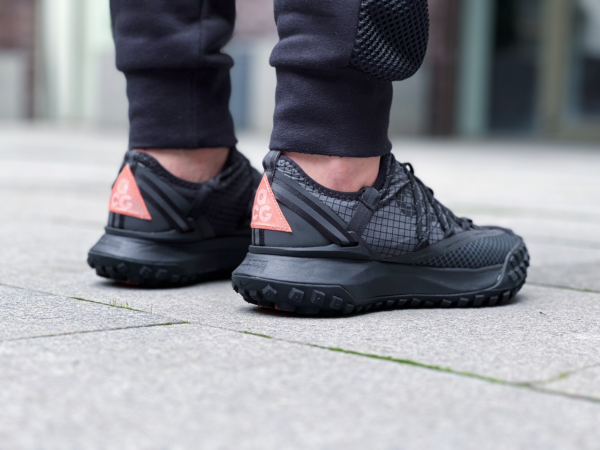 Giày Nike ACG Mountain Fly Low Anthracite DA5424-001 - Ảnh 3