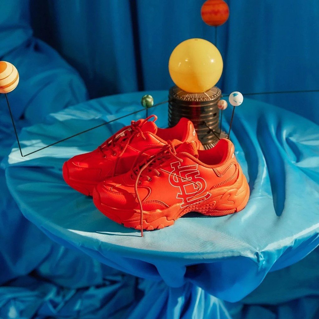 MLB Big Ball Chunky Shoes và những đôi giày Made In Korea làm dậy sóng cả thế giới thời trang