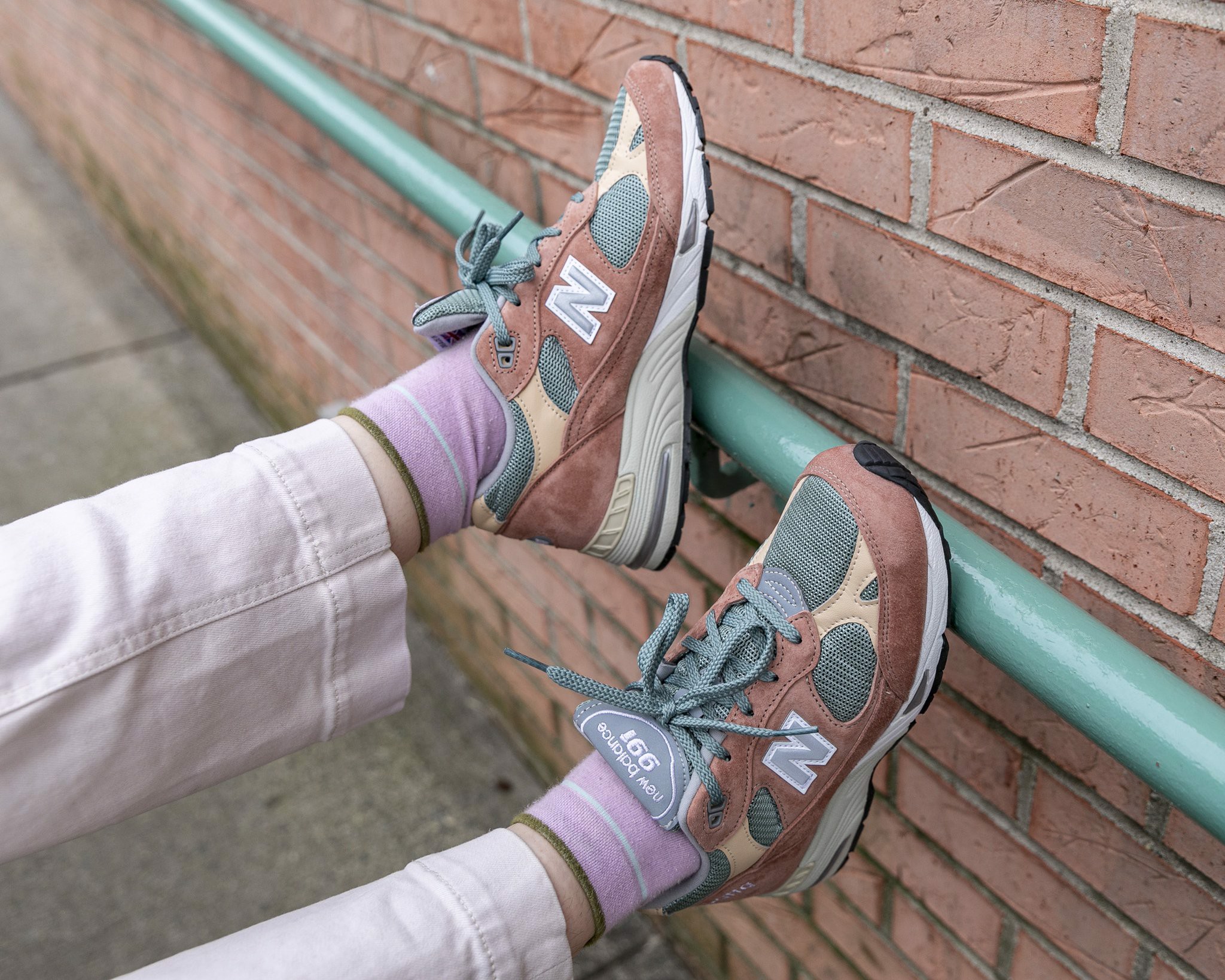 bang-xep-hang-10-doi-giay-tuyet-voi-nhat-nam-2021-07-2021