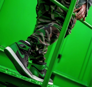 Alternative view of Giày Nike Air Jordan 1 Retro High OG GS 'Pine Green 2.0' 575441-030
