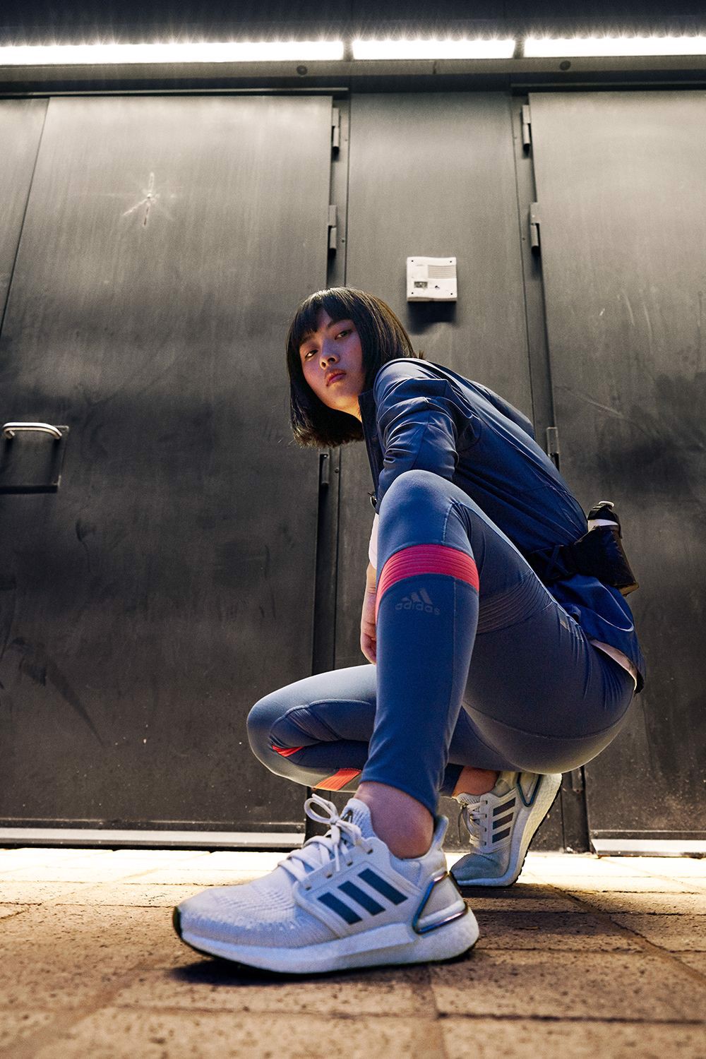 Gợi ý những cách phối đồ đầy phong cách với ultraboost Hinh anh 5: Goi y nhung cach phoi do day phong cach voi ultraboost